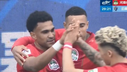 姆布拉：进球得益于纳萨里奥的出色跑位；在中超持球空间更多